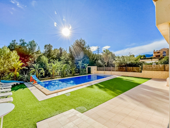 image 338418 0 - For Sale. Villa in La Nucía